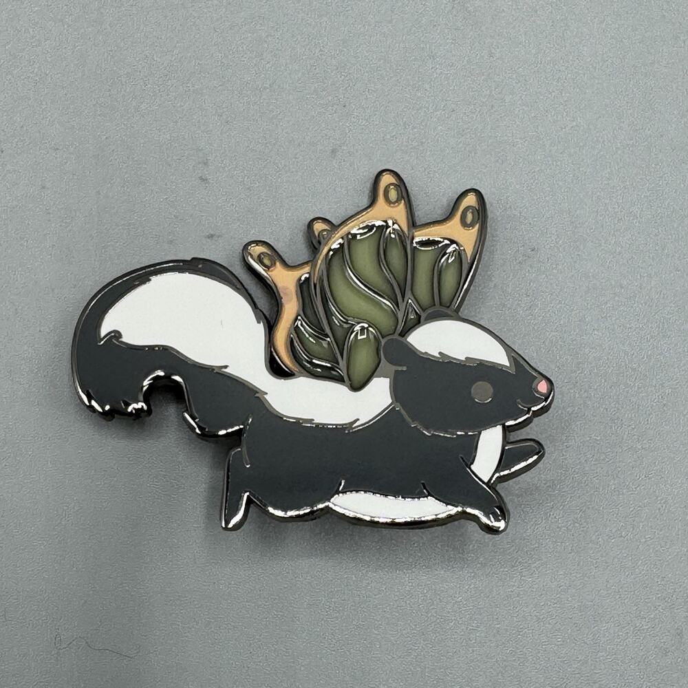 Vandal-Flys Fairy Rodents Blind Box Enamel Pin BUTTERFLY SKUNK New Open Box